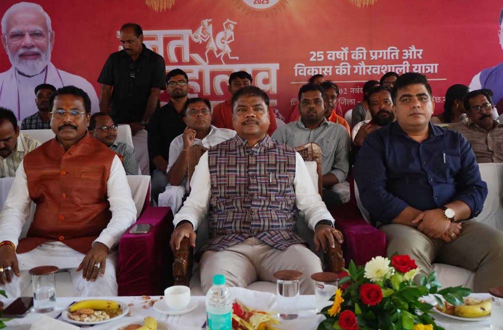 अब भय नहीं, विकास की पहचान है दंतेवाड़ा-मंत्री श्री कश्यप अब भय नहीं, विकास की पहचान है दंतेवाड़ा-मंत्री श्री कश्यप