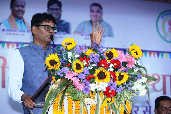 राज्य निर्माण के बाद छत्तीसगढ़ तेजी से विकास के पथ पर है अग्रसर-वित्त मंत्री चौधरी राज्य निर्माण के बाद छत्तीसगढ़ तेजी से विकास के पथ पर है अग्रसर-वित्त मंत्री चौधरी