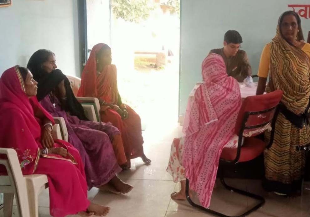 महासमुंद जिले में 99 हजार से अधिक हितग्राहियों को मिल रहा है विभिन्न पेंशन योजनाओं का लाभ महासमुंद जिले में 99 हजार से अधिक हितग्राहियों को मिल रहा है विभिन्न पेंशन योजनाओं का लाभ