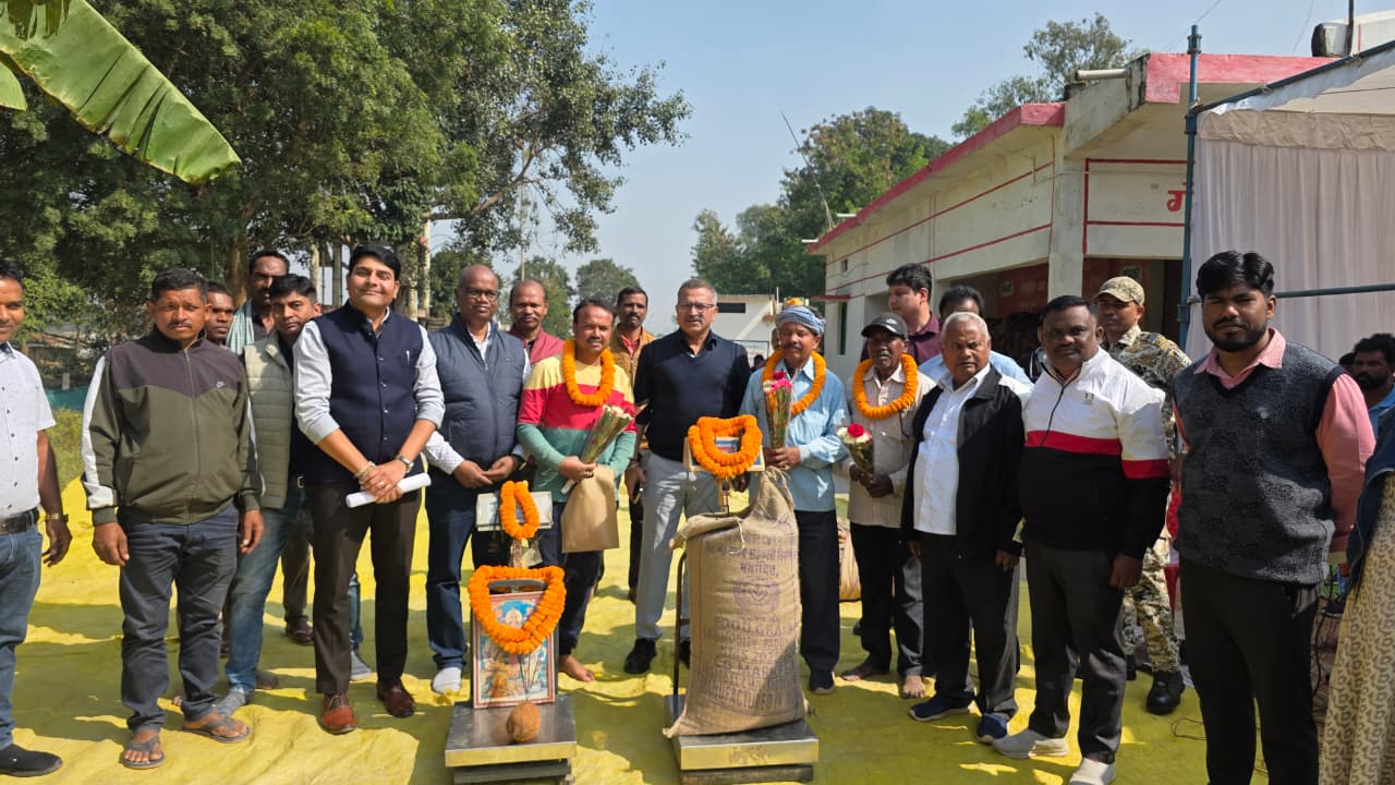आदिम जाति सेवा सहकारी समिति मर्यादित नमनाकला से शुभारंभ हुआ धान खरीदी का महापर्व आदिम जाति सेवा सहकारी समिति मर्यादित नमनाकला से शुभारंभ हुआ धान खरीदी का महापर्व