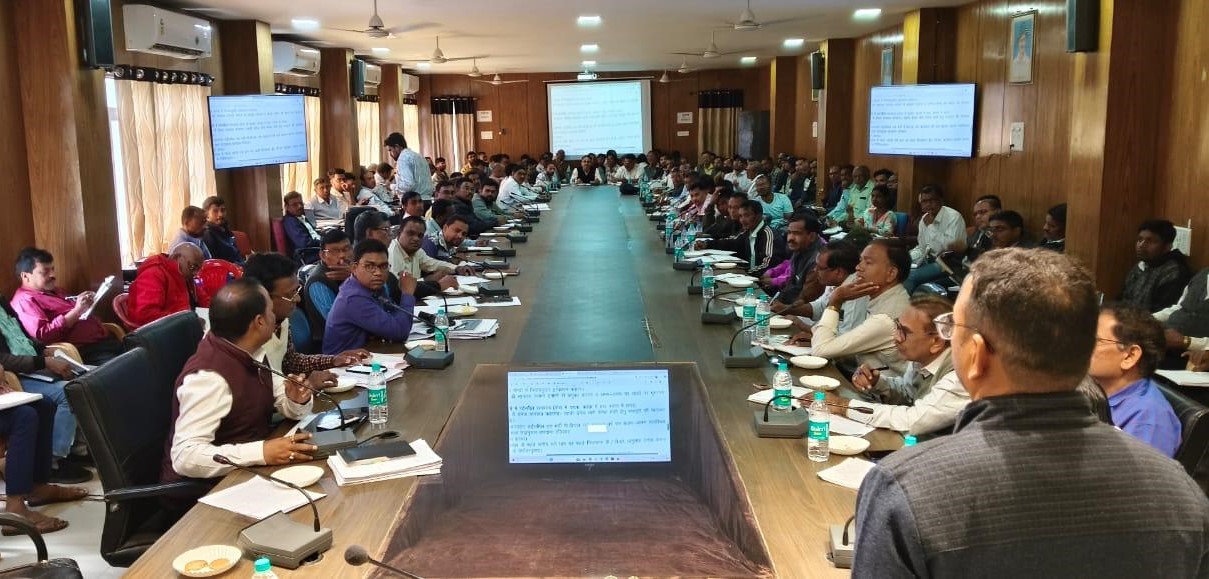 जिला प्रशासन द्वारा समर्थन मूल्य पर धान खरीदी कार्य को सुचारू रूप से संपन्न करने की जा रही समुचित व्यवस्था जिला प्रशासन द्वारा समर्थन मूल्य पर धान खरीदी कार्य को सुचारू रूप से संपन्न करने की जा रही समुचित व्यवस्था