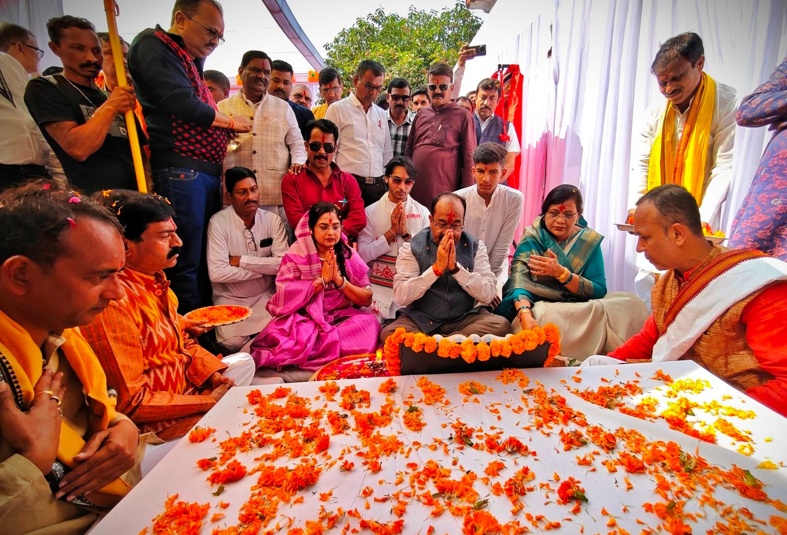 उप मुख्यमंत्री अरुण साव ने अटल परिसरों और जलप्रदाय योजनाओं का किया लोकार्पण उप मुख्यमंत्री अरुण साव ने अटल परिसरों और जलप्रदाय योजनाओं का किया लोकार्पण