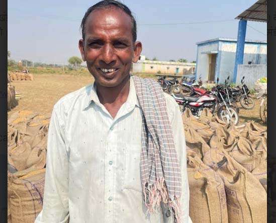 सुव्यवस्थित धान खरीदी से किसान संतुष्ट, पारदर्शी प्रक्रिया से बढ़ा भरोसा सुव्यवस्थित धान खरीदी से किसान संतुष्ट, पारदर्शी प्रक्रिया से बढ़ा भरोसा
