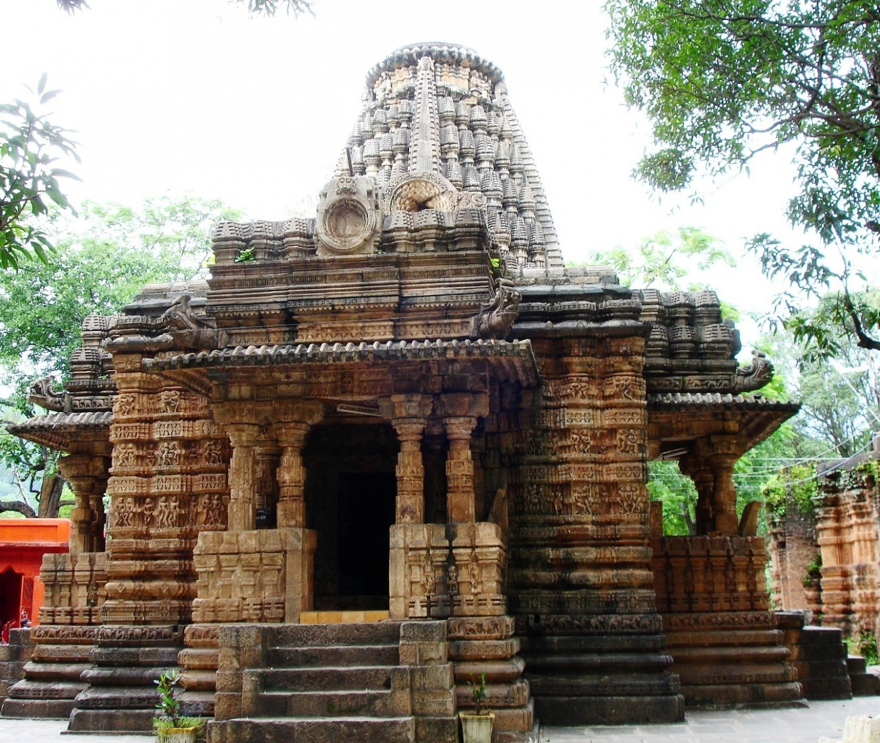 146 करोड़ रू. की लागत से काशी की तर्ज पर बनेगा भव्य भोरमदेव कॉरिडोर 146 करोड़ रू. की लागत से काशी की तर्ज पर बनेगा भव्य भोरमदेव कॉरिडोर