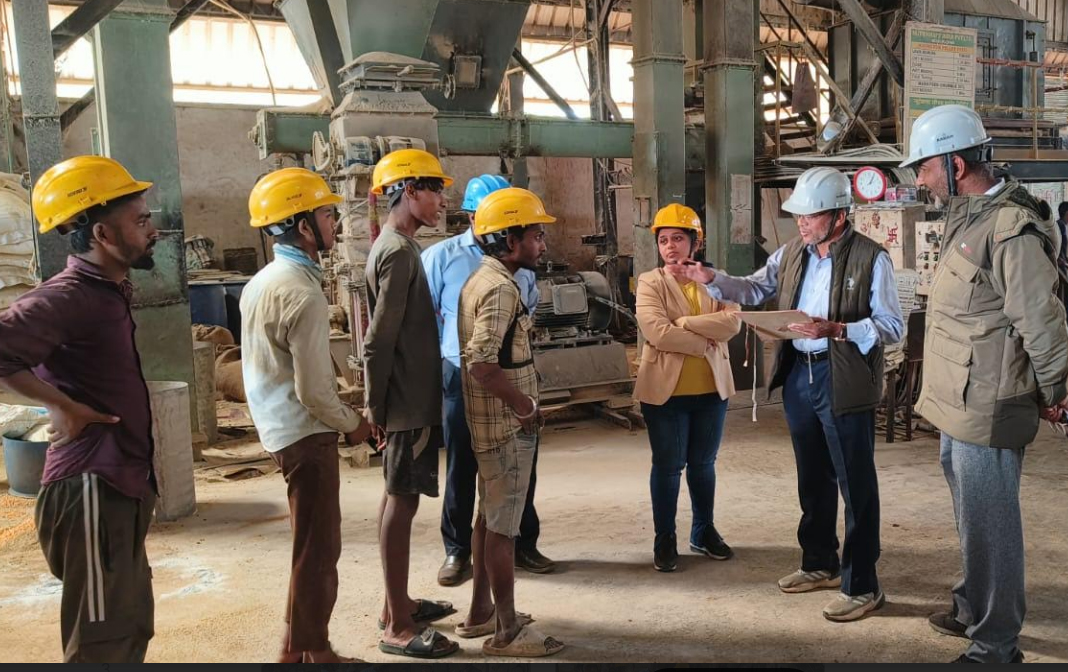 बिरकोनी औद्योगिक क्षेत्र में संयुक्त टीम का निरीक्षण बिरकोनी औद्योगिक क्षेत्र में संयुक्त टीम का निरीक्षण