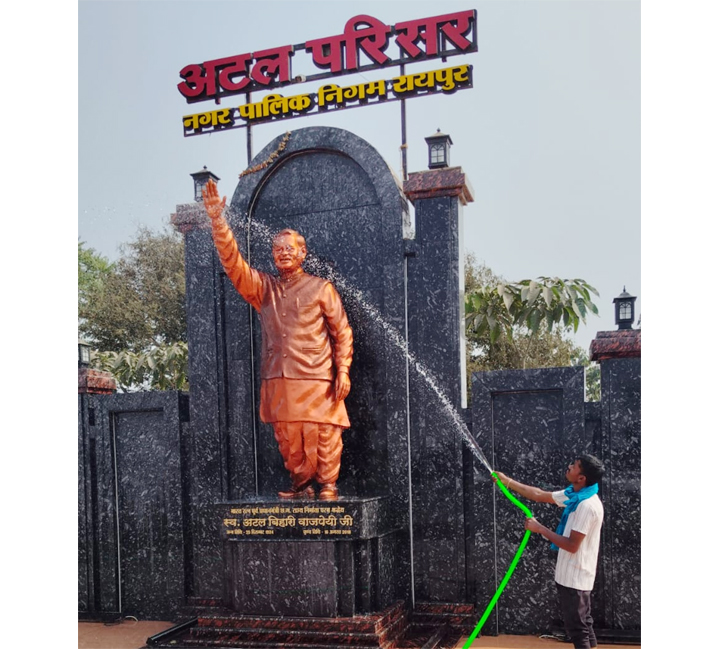 शहीदों, महापुरुषों और स्वतंत्रता संग्राम सेनानियों की प्रतिमाओं की सफाई के बाद माल्यार्पण करने के निर्देश शहीदों, महापुरुषों और स्वतंत्रता संग्राम सेनानियों की प्रतिमाओं की सफाई के बाद माल्यार्पण करने के निर्देश