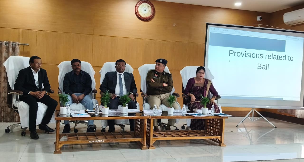 "कानून की बारीकियों के साथ रचनात्मकता का संगम": अग्रिम विवेचना, जमानत और इलेक्ट्रॉनिक साक्ष्य पर कार्यशाला संपन्न" "कानून की बारीकियों के साथ रचनात्मकता का संगम": अग्रिम विवेचना, जमानत और इलेक्ट्रॉनिक साक्ष्य पर कार्यशाला संपन्न"