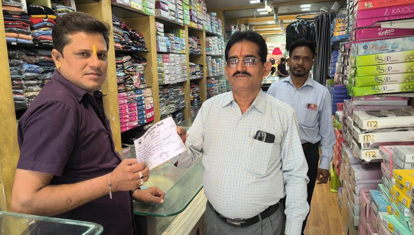 अनुज्ञप्ति लाईसेंस एवं सड़क बाधा पर 5000 रूपये की चालानी कार्यवाही अनुज्ञप्ति लाईसेंस एवं सड़क बाधा पर 5000 रूपये की चालानी कार्यवाही