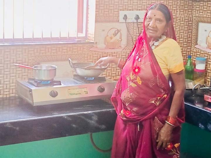 पीएम आवास योजना से साकार हुआ सुरक्षित और सम्मानजनक जीवन का सपना पीएम आवास योजना से साकार हुआ सुरक्षित और सम्मानजनक जीवन का सपना