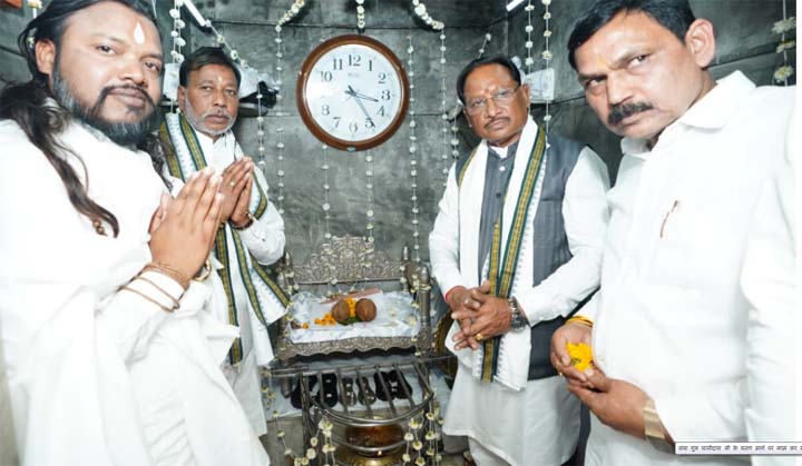 बाबा गुरू घासीदास जी के बताए मार्ग पर काम कर रही हमारी सरकार - मुख्यमंत्री श्री साय बाबा गुरू घासीदास जी के बताए मार्ग पर काम कर रही हमारी सरकार - मुख्यमंत्री श्री साय