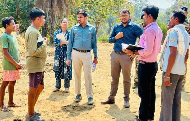 सुकमा की 33 पंचायतों में मिशन कनेक्ट के तहत प्रशासन की दस्तक सुकमा की 33 पंचायतों में मिशन कनेक्ट के तहत प्रशासन की दस्तक