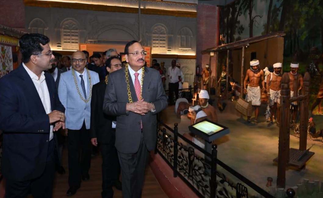 देश के प्रत्येक व्यक्ति को जनजातीय इतिहास को जानना चाहिए: चीफ जस्टिस न्यायमूर्ति सूर्यकांत देश के प्रत्येक व्यक्ति को जनजातीय इतिहास को जानना चाहिए: चीफ जस्टिस न्यायमूर्ति सूर्यकांत