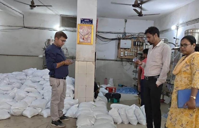 नवरात्रि व गर्मी को देखते हुए खाद्य सुरक्षा विभाग सख्त नवरात्रि व गर्मी को देखते हुए खाद्य सुरक्षा विभाग सख्त