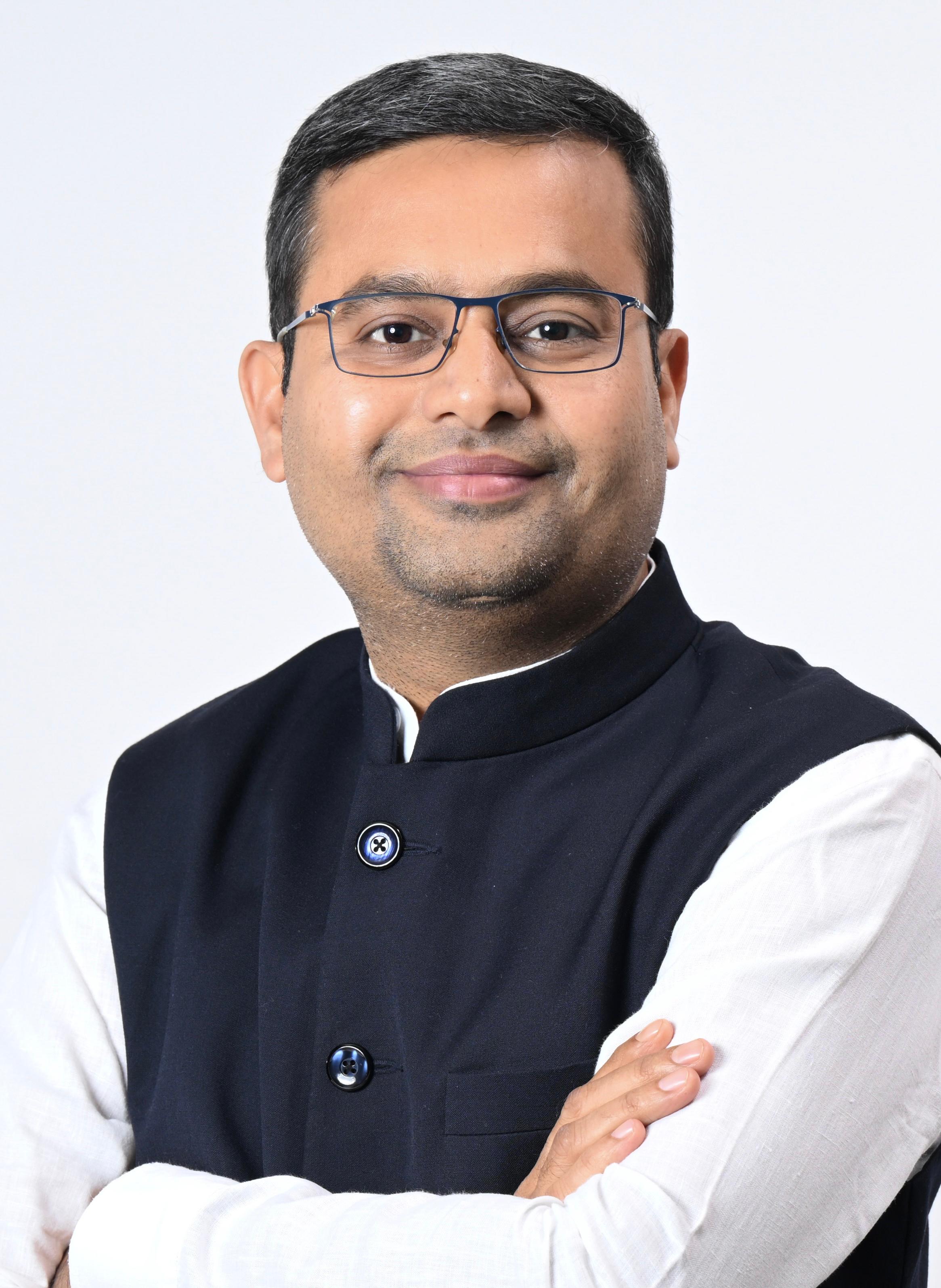 कांग्रेस सरकार ने गोठानों को शराब तस्करी का अड्डा बना रखा था : दीपक कांग्रेस सरकार ने गोठानों को शराब तस्करी का अड्डा बना रखा था : दीपक
