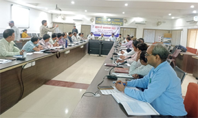 जनगणना की तैयारी, बिलासपुर में फील्ड ट्रेनर्स का चरणबद्ध प्रशिक्षण जारी जनगणना की तैयारी, बिलासपुर में फील्ड ट्रेनर्स का चरणबद्ध प्रशिक्षण जारी