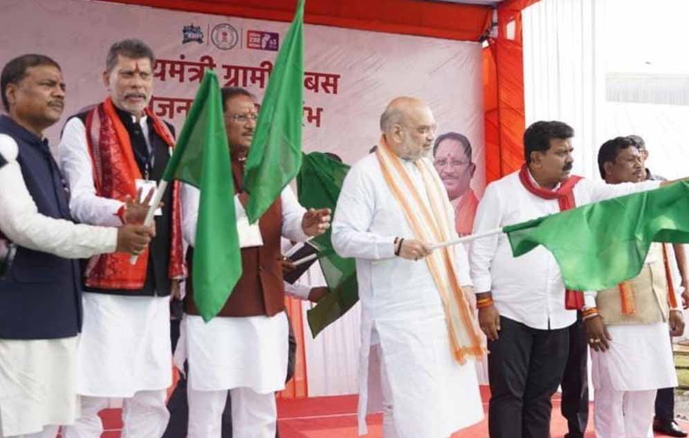 ककनार घाटी के नीचे थमा लाल आतंक का शोर, अब गूंजता है बस का हॉर्न ककनार घाटी के नीचे थमा लाल आतंक का शोर, अब गूंजता है बस का हॉर्न