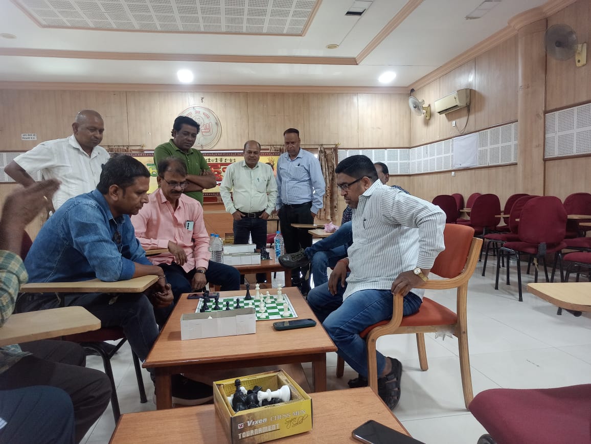 रायपुर प्रेस क्लब खेल मड़ई-2: प्रत्युष शर्मा व सुखनंदन बंजारे अगले दौर में रायपुर प्रेस क्लब खेल मड़ई-2: प्रत्युष शर्मा व सुखनंदन बंजारे अगले दौर में