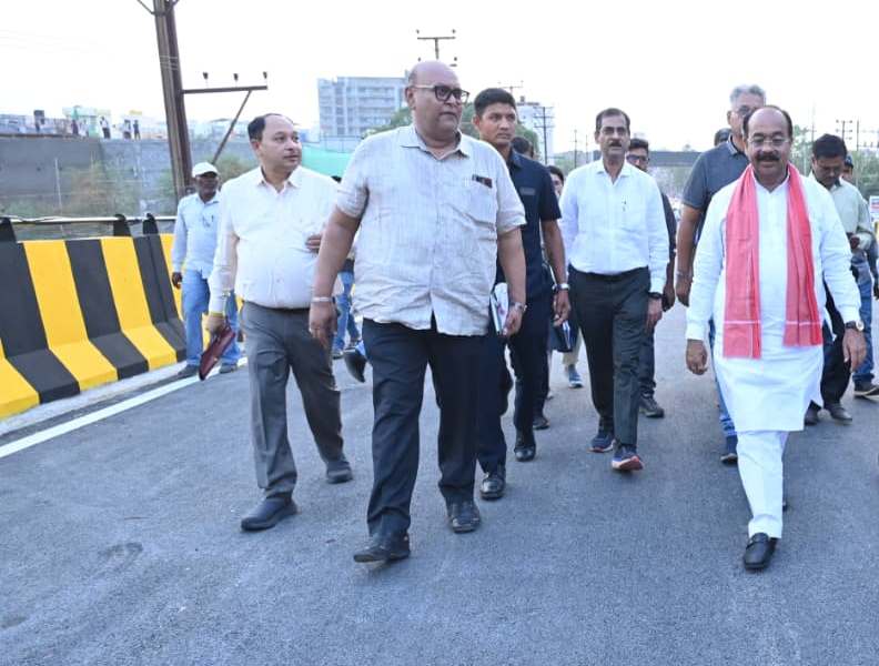कचना ओवर-ब्रिज जल्द होगा शुरू, उप मुख्यमंत्री अरुण साव ने अंतिम चरण के कार्यों का किया निरीक्षण कचना ओवर-ब्रिज जल्द होगा शुरू, उप मुख्यमंत्री अरुण साव ने अंतिम चरण के कार्यों का किया निरीक्षण