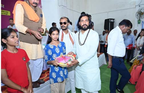 आरंग के नगर पंचायत चंद्रखुरी में जनसमस्या निवारण शिविर, आवेदनों का मौके पर हुआ निराकरण आरंग के नगर पंचायत चंद्रखुरी में जनसमस्या निवारण शिविर, आवेदनों का मौके पर हुआ निराकरण