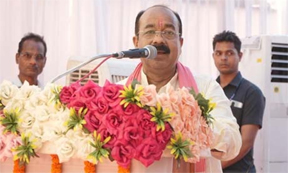 कार्यालयों के चक्कर नहीं, अब गांव में ही समस्याओं का निराकरण - उपमुख्यमंत्री अरुण साव कार्यालयों के चक्कर नहीं, अब गांव में ही समस्याओं का निराकरण - उपमुख्यमंत्री अरुण साव