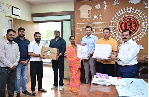 सीएम की तारीफ का बड़ा असर- सोशल मीडिया पर वीडियो देख रायपुर से GPM पहुंचे ग्राहक, खरीदा 50 किलो विष्णु भोग चावल सीएम की तारीफ का बड़ा असर- सोशल मीडिया पर वीडियो देख रायपुर से GPM पहुंचे ग्राहक, खरीदा 50 किलो विष्णु भोग चावल