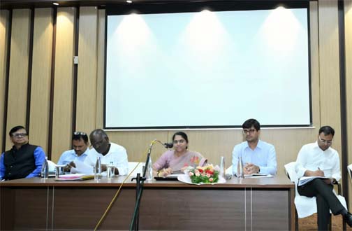 निर्माण कार्यों का हर 15 दिनों में करें निरीक्षण, नागरिक सुविधाओं के काम में न हो लापरवाही : शंगीता आर. निर्माण कार्यों का हर 15 दिनों में करें निरीक्षण, नागरिक सुविधाओं के काम में न हो लापरवाही : शंगीता आर.