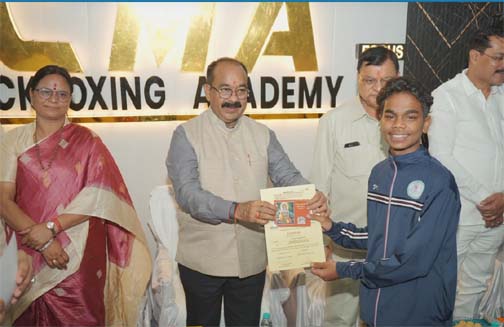 राष्ट्रीय किक बॉक्सिंग प्रतियोगिता में पदक विजेता खिलाड़ियों का सम्मान राष्ट्रीय किक बॉक्सिंग प्रतियोगिता में पदक विजेता खिलाड़ियों का सम्मान