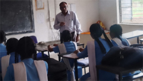 संयुक्त संचालक शिक्षा ने किया विद्यालयों का औचक निरीक्षण संयुक्त संचालक शिक्षा ने किया विद्यालयों का औचक निरीक्षण