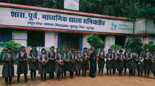 एक पेड़ माँ के नाम अभियान के तहत विद्यार्थियों ने दिया पर्यावरण संरक्षण का संदेश एक पेड़ माँ के नाम अभियान के तहत विद्यार्थियों ने दिया पर्यावरण संरक्षण का संदेश
