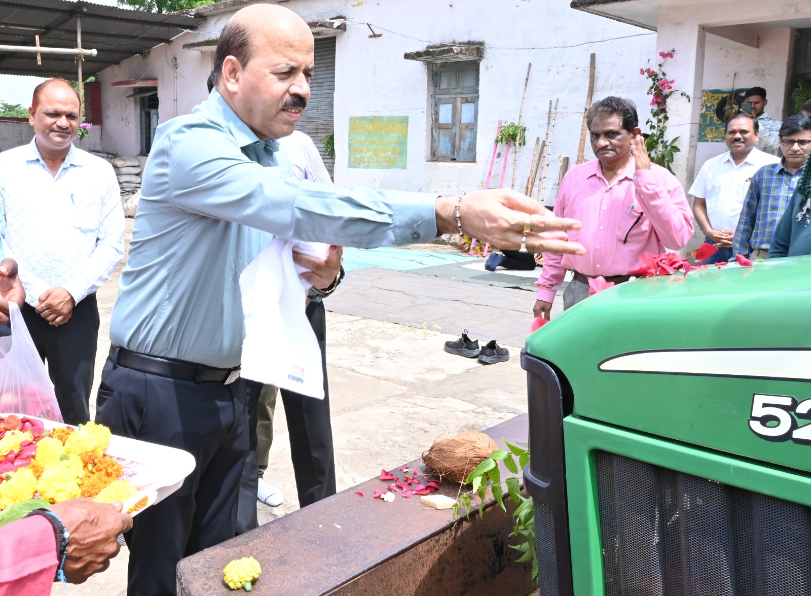 इंदिरा गांधी कृषि विश्वविद्यालय में मनाया गया “हरेली तिहार“ इंदिरा गांधी कृषि विश्वविद्यालय में मनाया गया “हरेली तिहार“