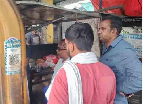 नगर निगम ने शंकर नगर चौपाटी में गंदगी फैलाने पर 15 दुकानदारों पर किया 7500 रूपये का जुर्माना नगर निगम ने शंकर नगर चौपाटी में गंदगी फैलाने पर 15 दुकानदारों पर किया 7500 रूपये का जुर्माना