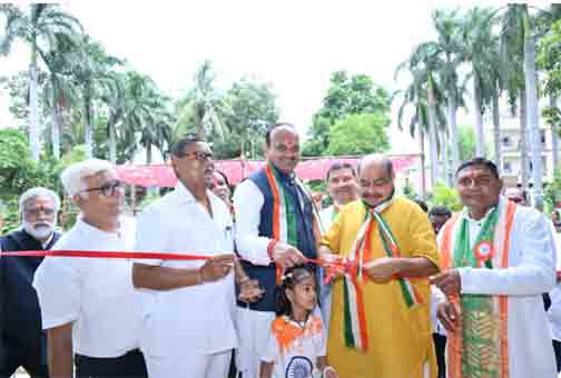 विधायक पुरंदर मिश्रा ने नवनिर्मित शेड का लोकार्पण किया विधायक पुरंदर मिश्रा ने नवनिर्मित शेड का लोकार्पण किया