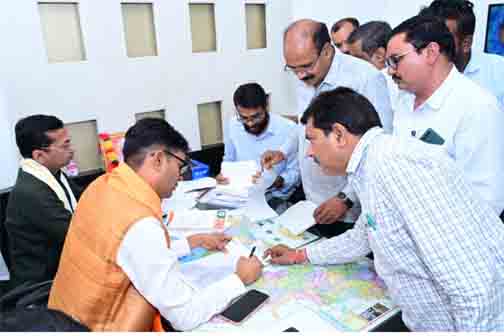 भाजपा प्रदेश कार्यालय में वित्त मंत्री ओपी चौधरी ने किया कार्यकर्ताओं से संवाद भाजपा प्रदेश कार्यालय में वित्त मंत्री ओपी चौधरी ने किया कार्यकर्ताओं से संवाद