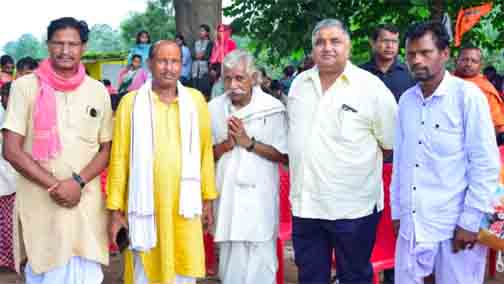 कांवड़ यात्रा आस्था, भक्ति और समर्पण का प्रतीक : मंत्री राजेश अग्रवाल कांवड़ यात्रा आस्था, भक्ति और समर्पण का प्रतीक : मंत्री राजेश अग्रवाल