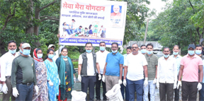 सेवा मेरा योगदान के तहत स्वच्छता और वृक्षारोपण अभियान सेवा मेरा योगदान के तहत स्वच्छता और वृक्षारोपण अभियान