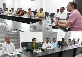 अतिवृष्टि से हुई फसल क्षति की कराएं सर्वे - संभाग आयुक्त श्री राठौर अतिवृष्टि से हुई फसल क्षति की कराएं सर्वे - संभाग आयुक्त श्री राठौर