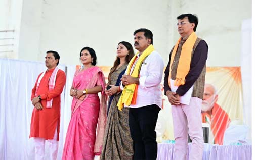 सेवा संकल्प अभियान के तहत कबीरधाम में निकली भव्य सेवा ज्योति यात्रा, उप मुख्यमंत्री विजय शर्मा हुए शामिल सेवा संकल्प अभियान के तहत कबीरधाम में निकली भव्य सेवा ज्योति यात्रा, उप मुख्यमंत्री विजय शर्मा हुए शामिल
