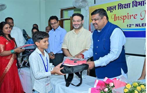 इंस्पायर अवार्ड योजना से बच्चों में नवाचार और वैज्ञानिक सोच को मिल रहा प्रोत्साहन - शिक्षा मंत्री गजेन्द्र यादव इंस्पायर अवार्ड योजना से बच्चों में नवाचार और वैज्ञानिक सोच को मिल रहा प्रोत्साहन - शिक्षा मंत्री गजेन्द्र यादव
