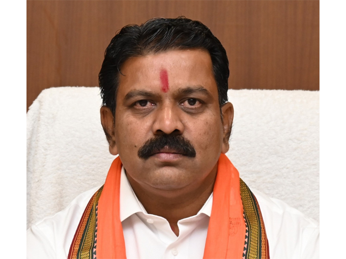 उप मुख्यमंत्री विजय शर्मा की पहल से कबीरधाम में प्रदेश में सबसे ज्यादा 48 नई समितियों का गठन उप मुख्यमंत्री विजय शर्मा की पहल से कबीरधाम में प्रदेश में सबसे ज्यादा 48 नई समितियों का गठन