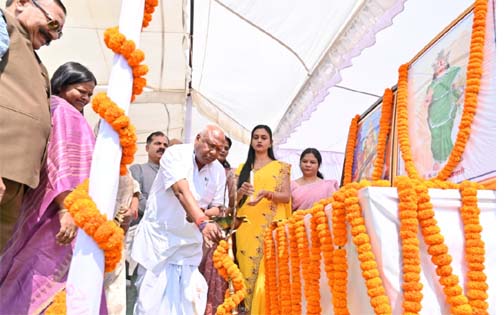 अम्बिकापुर में 26वीं राज्य स्तरीय शालेय क्रीड़ा प्रतियोगिता का भव्य शुभारंभ, पांच संभागों के 595 खिलाड़ी दिखाएंगे अपनी प्रतिभा अम्बिकापुर में 26वीं राज्य स्तरीय शालेय क्रीड़ा प्रतियोगिता का भव्य शुभारंभ, पांच संभागों के 595 खिलाड़ी दिखाएंगे अपनी प्रतिभा