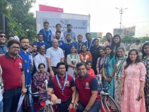  राउंड टेबल इंडिया ने दिव्यांगों का सफ़र किया आसान, मुफ़्त में दी गई 25 से ज़्यादा ट्राई साइकिल