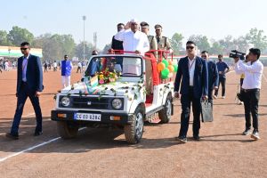 मुख्यमंत्री  भूपेश बघेल ने जगदलपुर   में ध्वजारोहण किया और परेड की सलामी ली