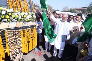  मुख्यमंत्री श्री भूपेश बघेल ने प्रदेश के पहले मोबाइल मिलेट कैफे 'मिलेट ऑन व्हील्स' को खरसिया में हरी झंडी दिखाकर किया रवाना
