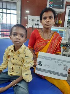रायपुर कलेक्टर की संवेदनशीलता से तुरंत बना बच्चे का आयुष्मान कार्ड