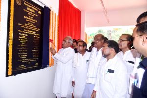  स्वामी आत्मानंद स्कूल लाल बहादुर शास्त्री विद्यालय में 3 करोड़ की लागत से हुए उन्नयन कार्य का मुख्यमंत्री ने किया लोकार्पण