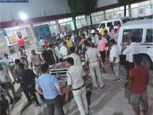 बलौदाबाजार जिले में भीषण हादसा...ट्रक और पिकअप में भीषण टक्कर, 6 लोगों की मौत