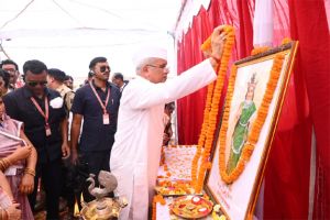 मुख्यमंत्री भूपेश बघेल बलौदाबाजार-भाटापारा जिले के ग्राम कडार में आयोजित भेंट-मुलाकात कार्यक्रम में पहुंचे