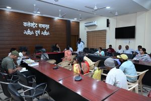 अमलेश्वर में इंटरनेट व कॉलड्रॉप की समस्या से परेशान आवेदक पहुंचा जनदर्शन