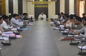  रिक्त पदों पर भर्ती प्रक्रिया शीघ्र शुरू करें: कलेक्टर श्री शर्मा