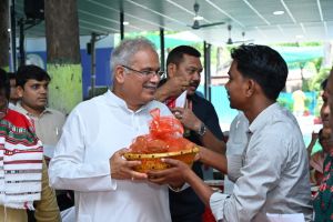 मुख्यमंत्री  के आमंत्रण पर उनके निवास पहुंचे बागबहार निवासी  गौरीशंकर यादव ने अपने अनुभव साझा करते हुए कहा...